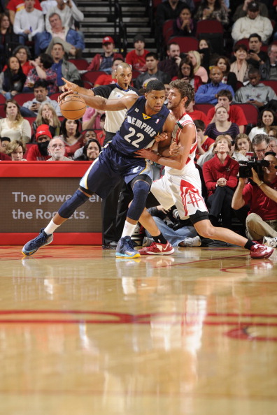 通过与人工 通过与人工