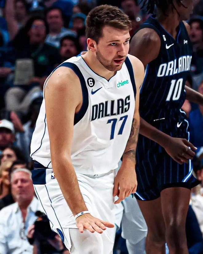 队在系列赛 队在系列赛