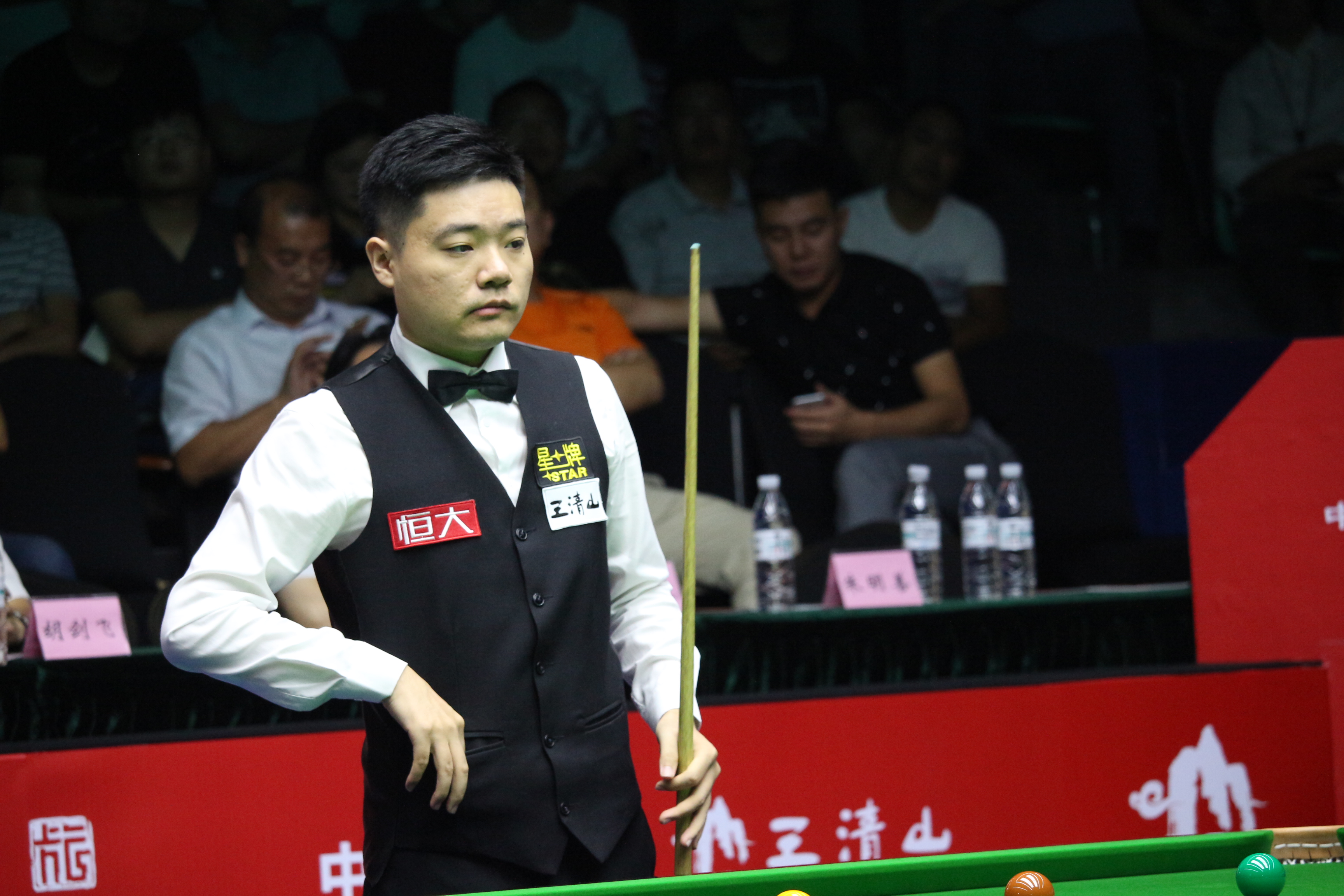 爵士则徘徊 爵士则徘徊