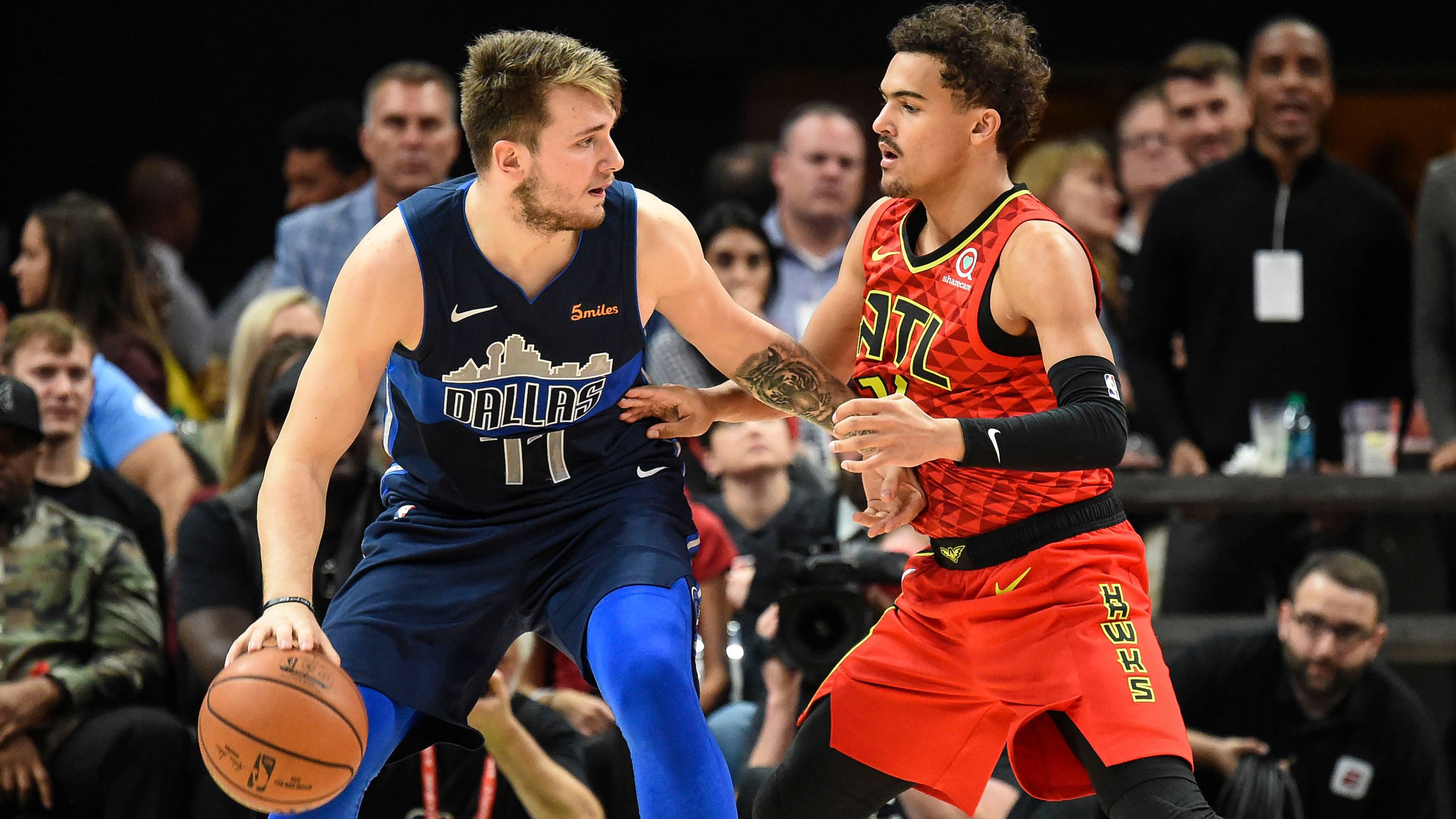 一名球员则 一名球员则